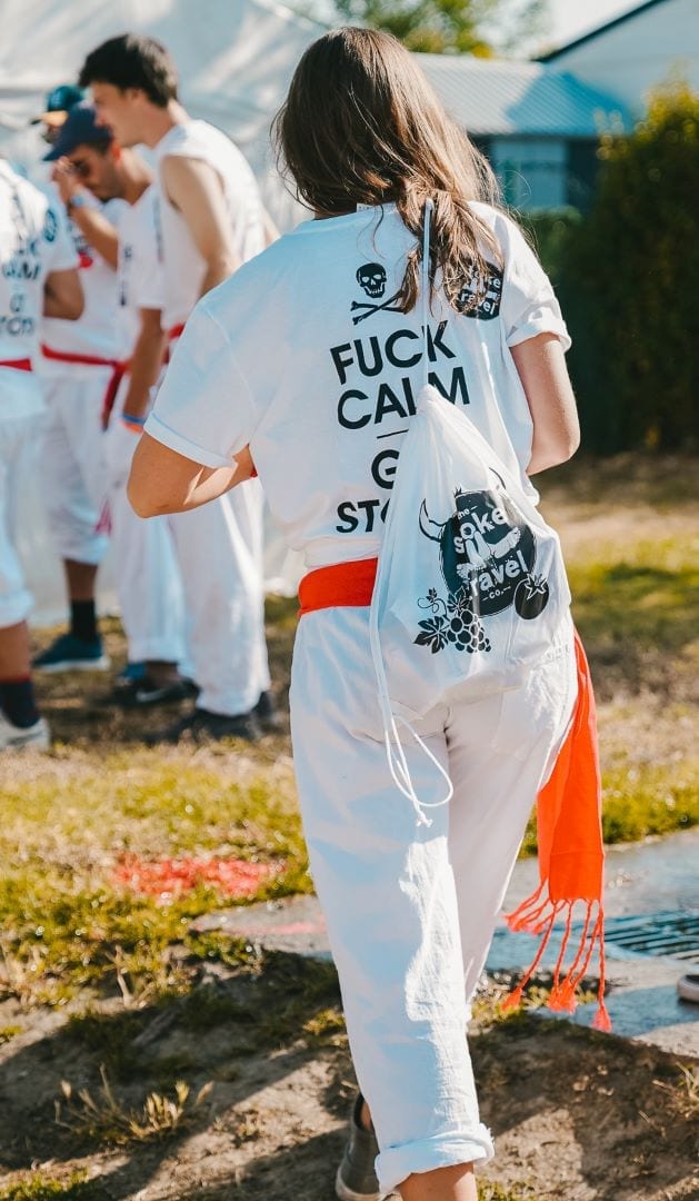 Traditional Outfit for La Tomatina and San Vino